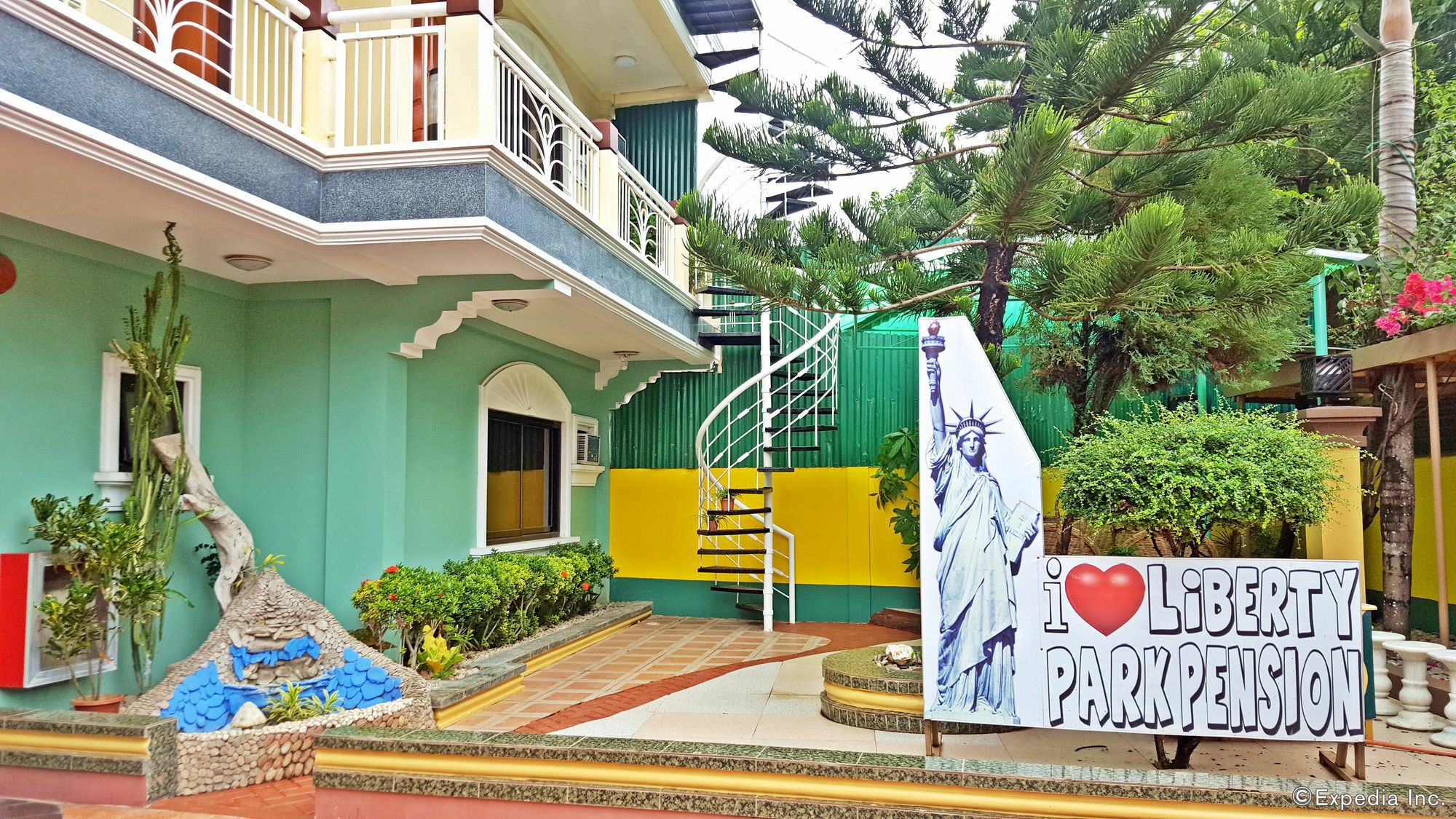 Liberty Park Pension Puerto Princesa Exteriér fotografie